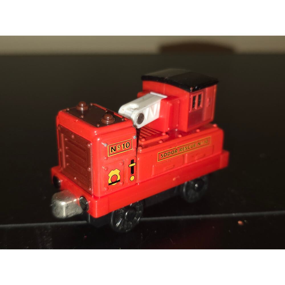 2004 Thomas & Friends Take-n-Play: Sodor Rescue No. 10 Hose Car Diecast